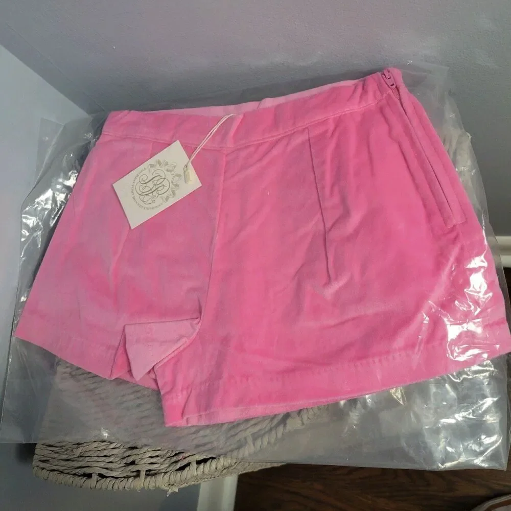 The Beaufort Bonnet Company NWT Hot Pink Velveteen Sally Mae Shorts Girls Size 5